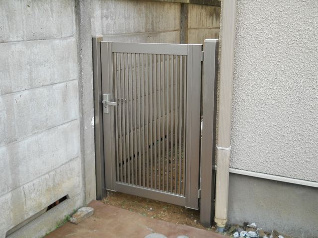 門扉の設置